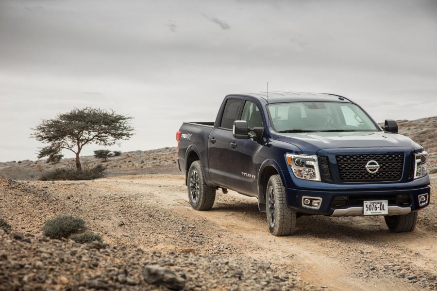  Nissan Titan Pro4X Crew Cab 2018 года  (фото 19 из 26)